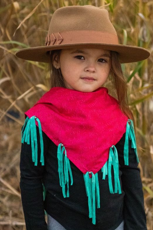 GIRLS FUCHSIA TOOLED PRINTED SCARF